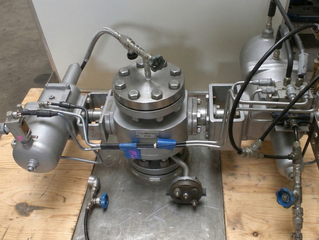 特殊弁整備【検査風景】